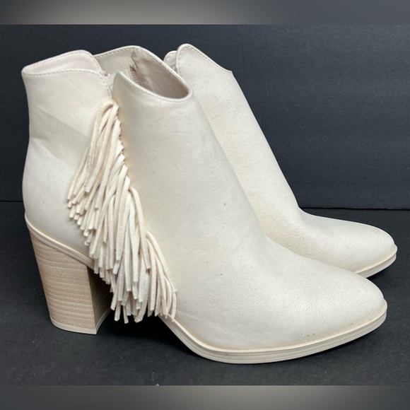 Altar'd State Shoes - Altar'd State Fringe Suede Booties Women Size 9M